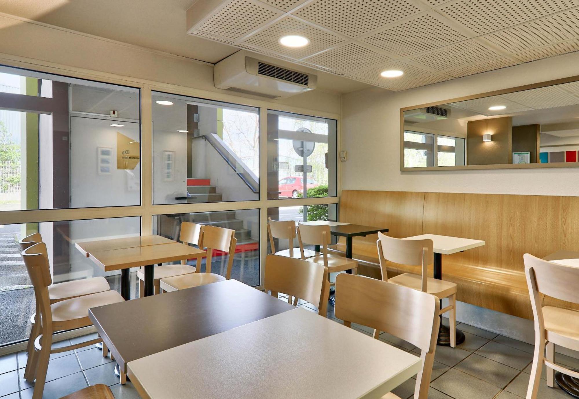 B&B Hotel Clermont-Ferrand Le Brezet Aeroport Екстер'єр фото