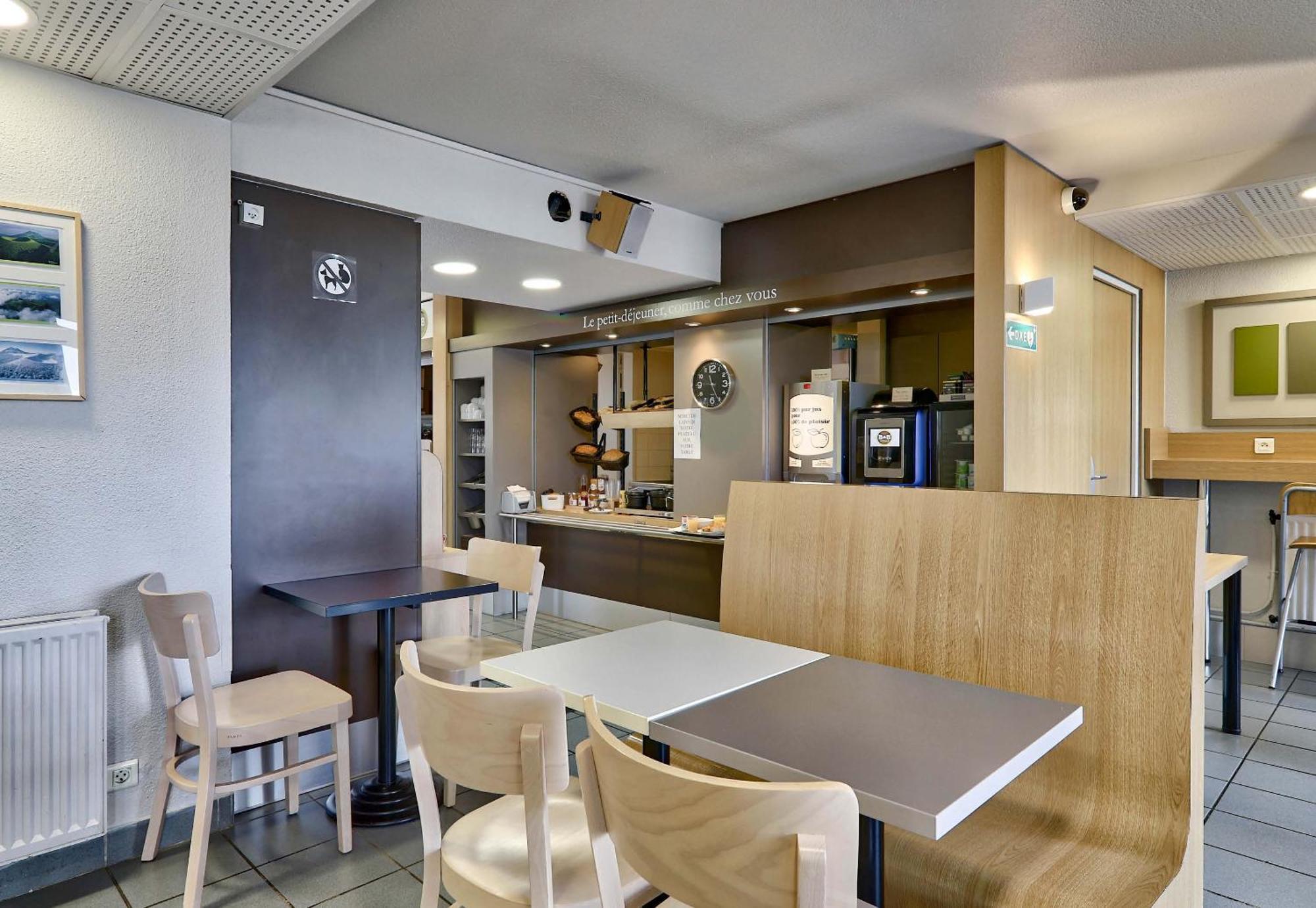 B&B Hotel Clermont-Ferrand Le Brezet Aeroport Екстер'єр фото
