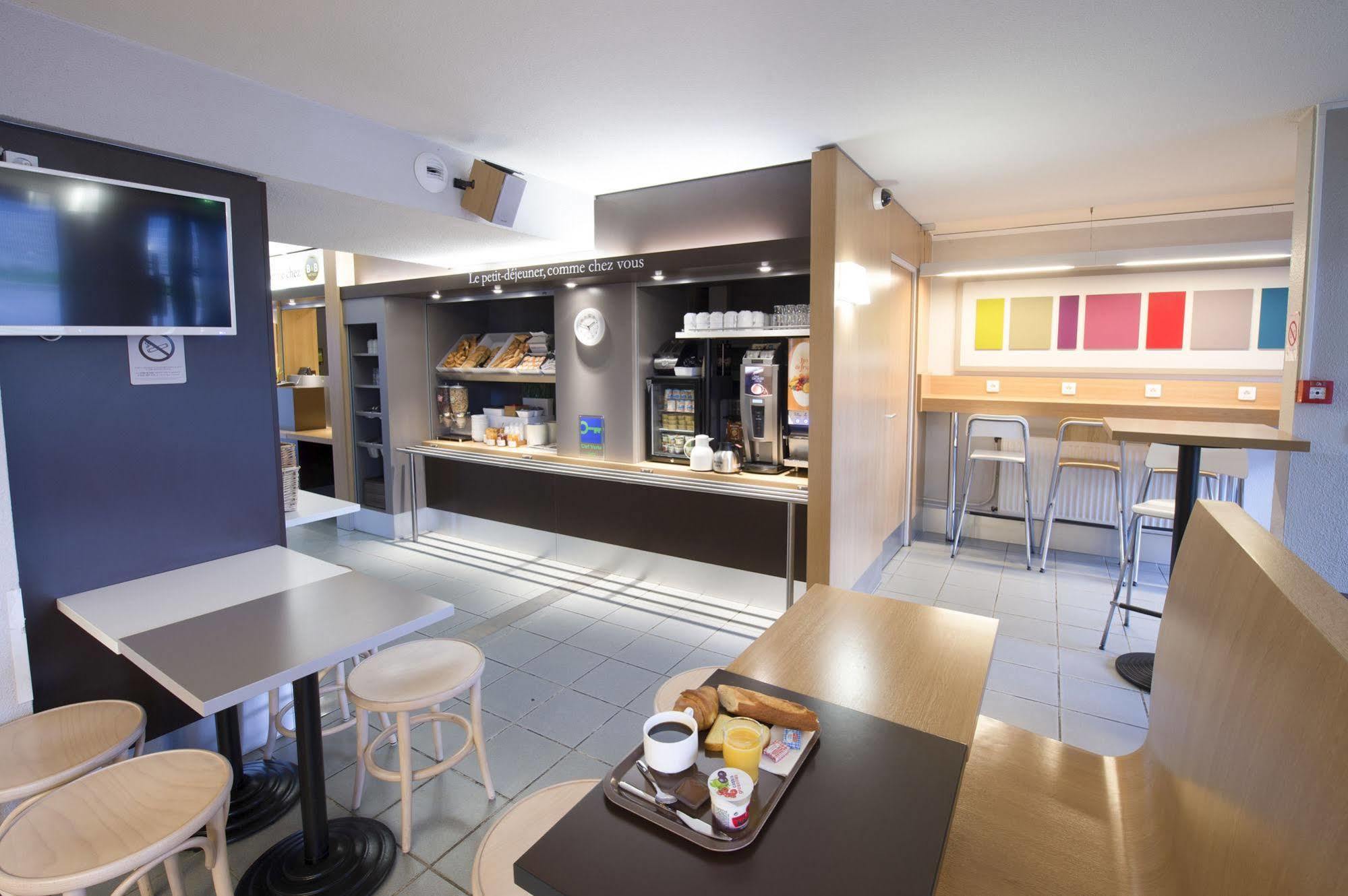 B&B Hotel Clermont-Ferrand Le Brezet Aeroport Екстер'єр фото